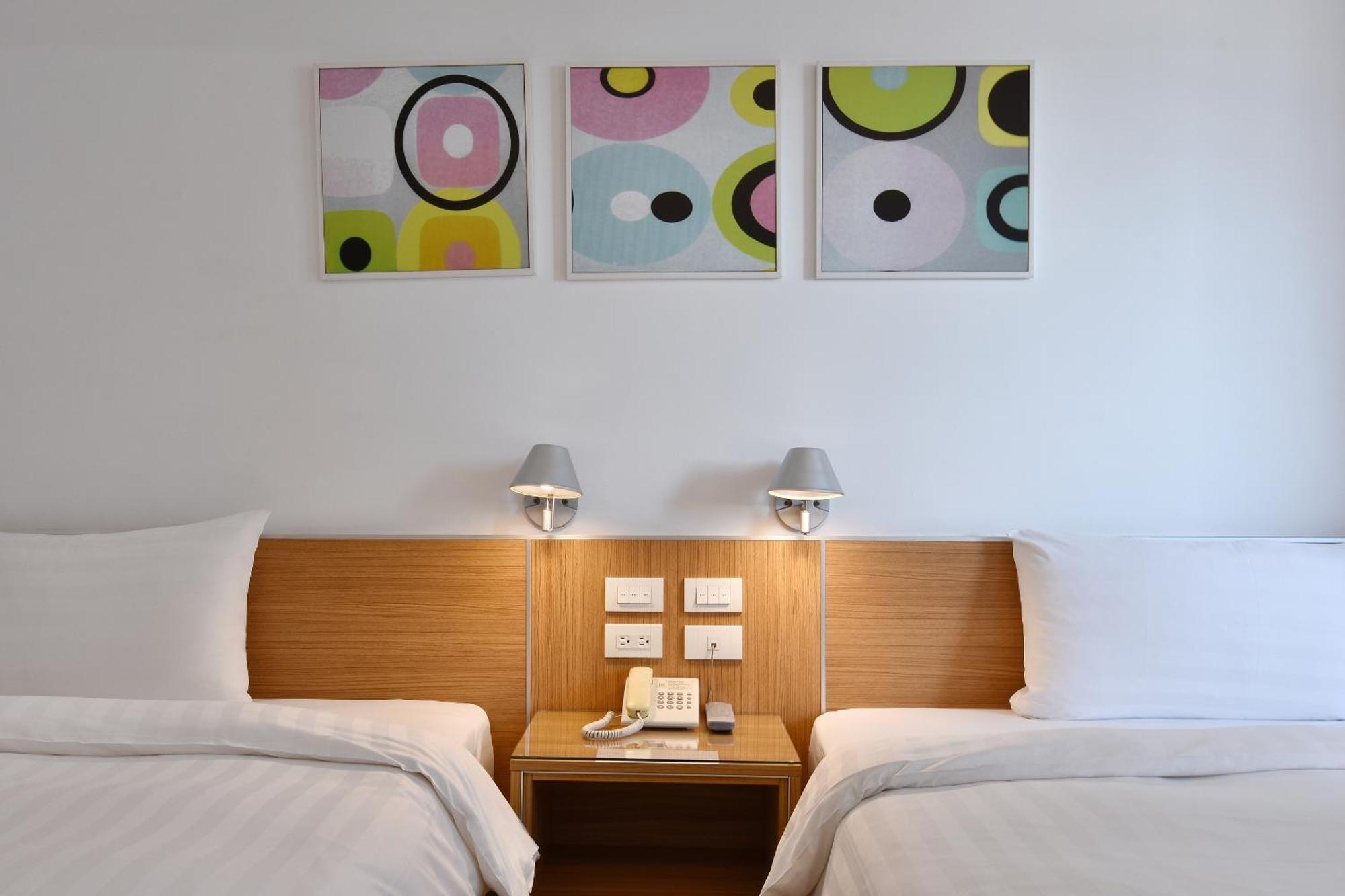 Hotel Hi - Xinmin Chiayi Extérieur photo