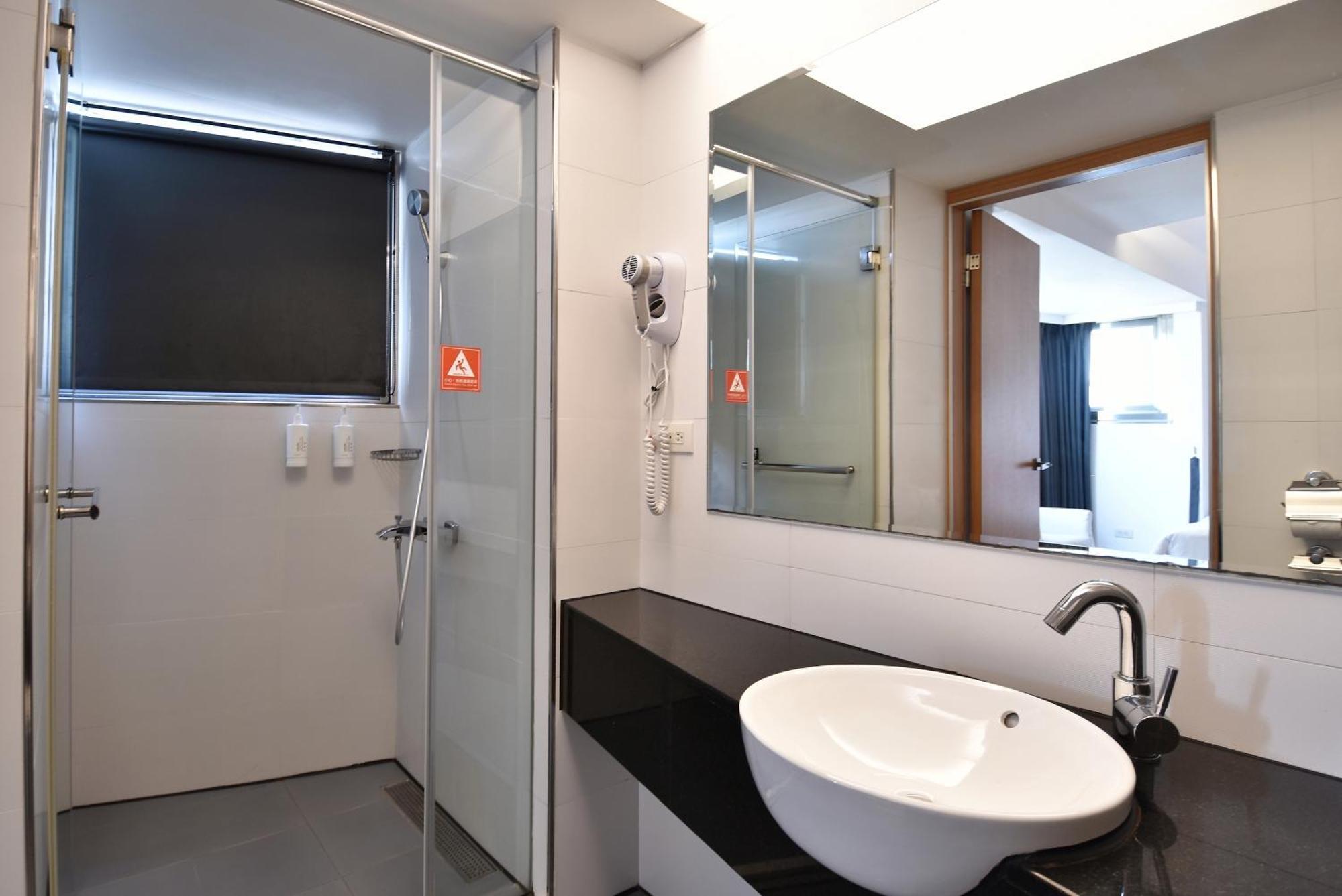 Hotel Hi - Xinmin Chiayi Extérieur photo